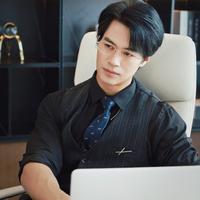 鄢子纶