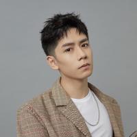 杨霖