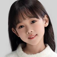 何伊滢