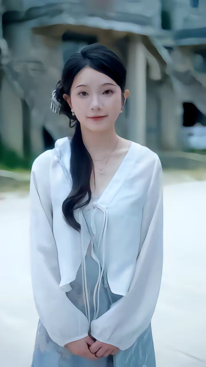 《夫人会赊刀,全城开始预言》剧照