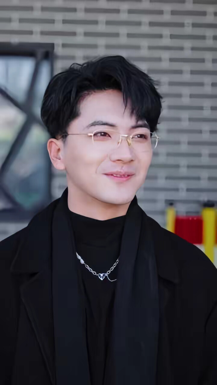 《真千金吃瓜成团宠全家逆天改命》剧照