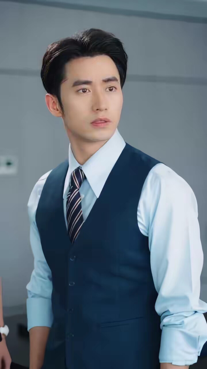 《闪婚后慕总终于靠娃上位了》剧照