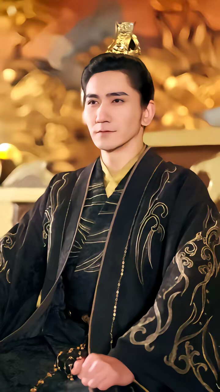 《君王何不配吴钩》剧照