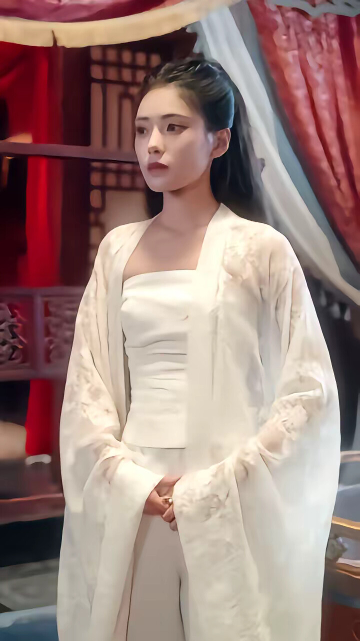 《惹她干嘛,她二嫁但皇帝心尖宠》剧照