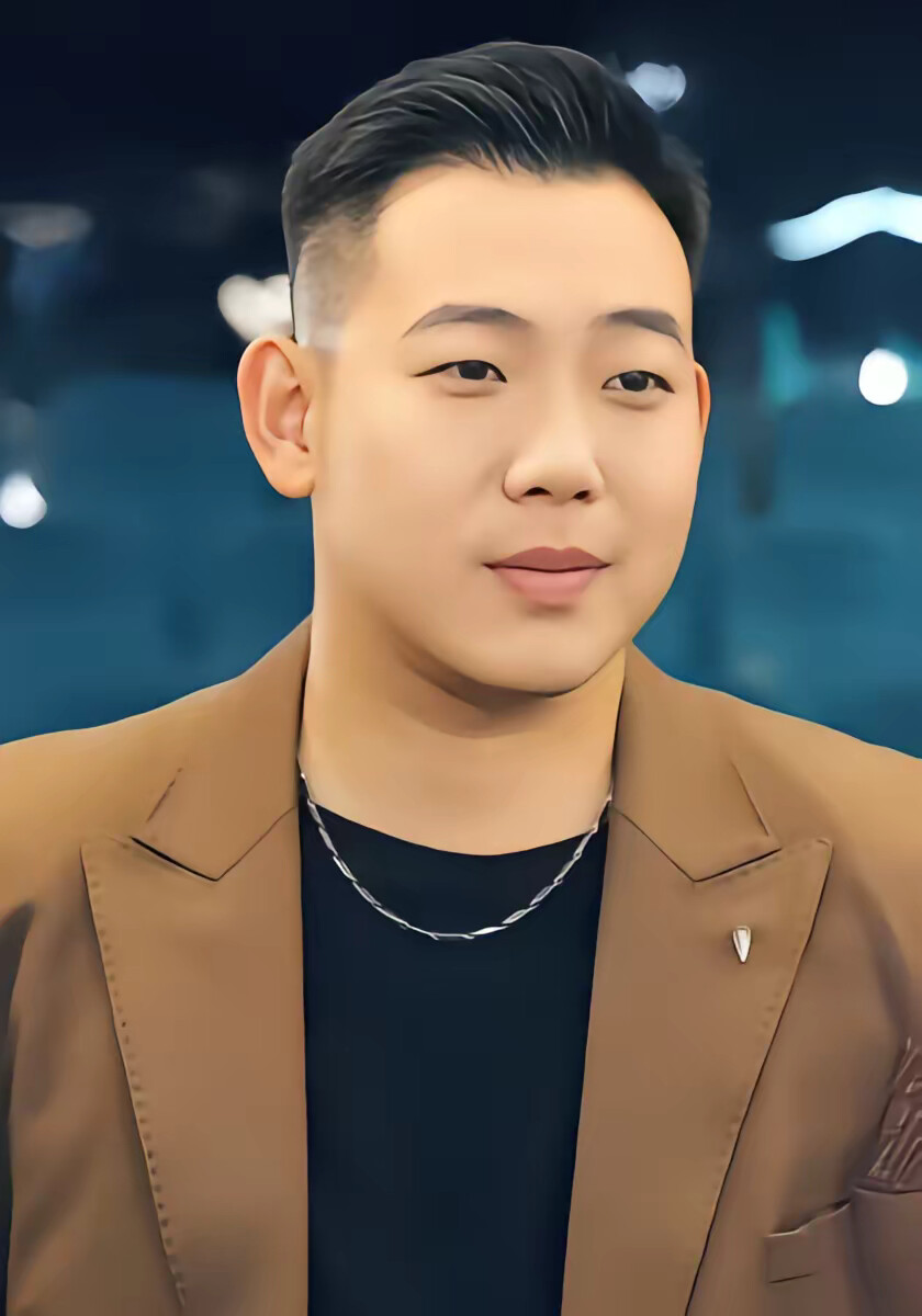 《全能兼职系统，开局钓上行李箱》剧照