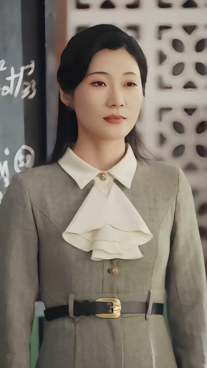 《八零之逆光再绽放》剧照