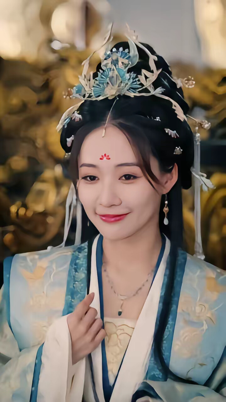 《穿书后我反向驯服黑化帝王》剧照