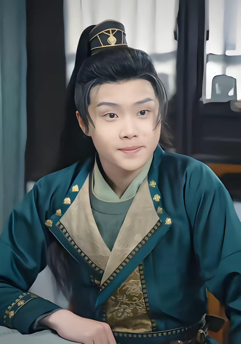 《全家偷听我心声我负责吃奶》剧照