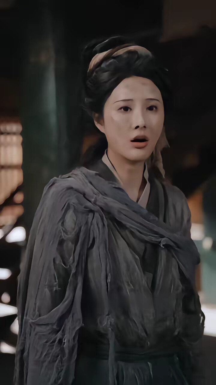 《开局成为首座,签到极道帝兵》剧照