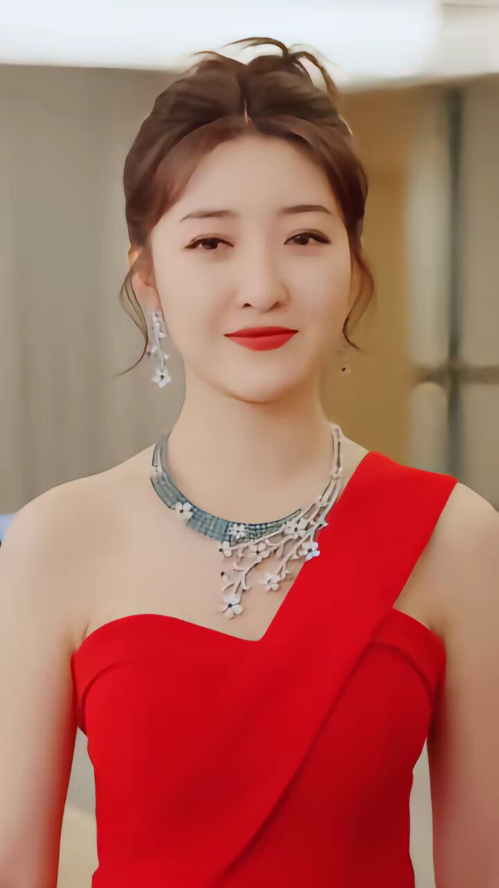 《捡来的夫人是大佬》剧照