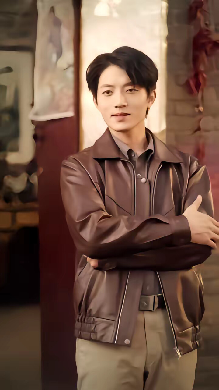 《穿成七零教官前妻,被全家团宠》剧照