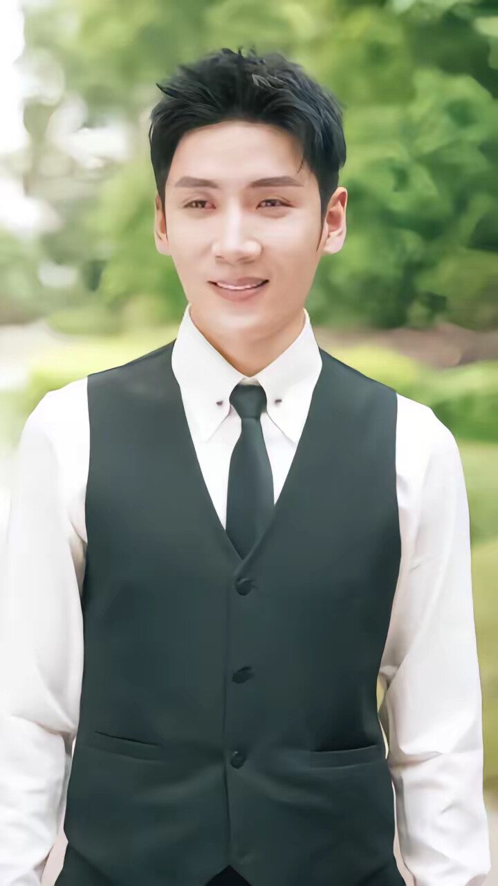 《商海帝王从兄弟结婚开始》剧照