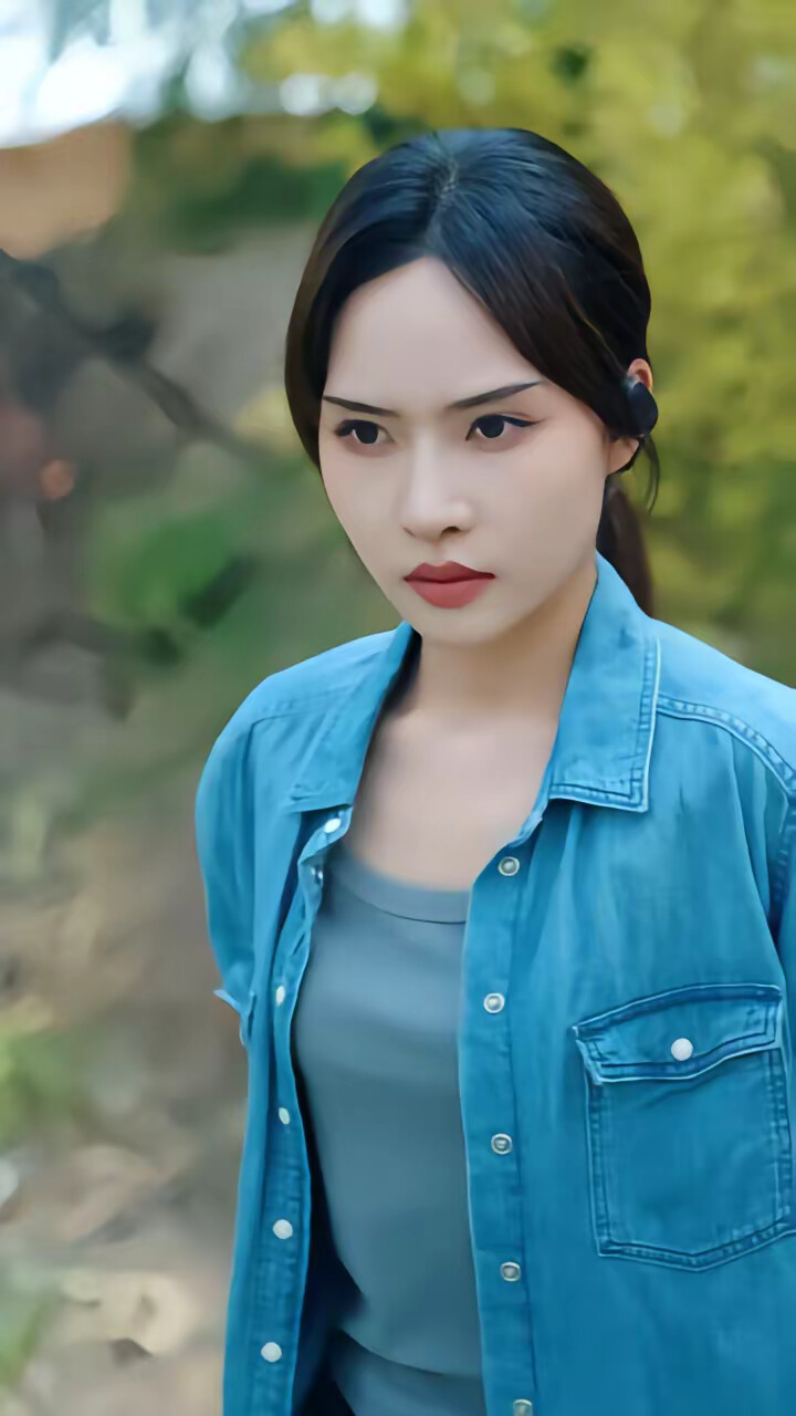 《全能兼职系统，开局钓上行李箱》剧照