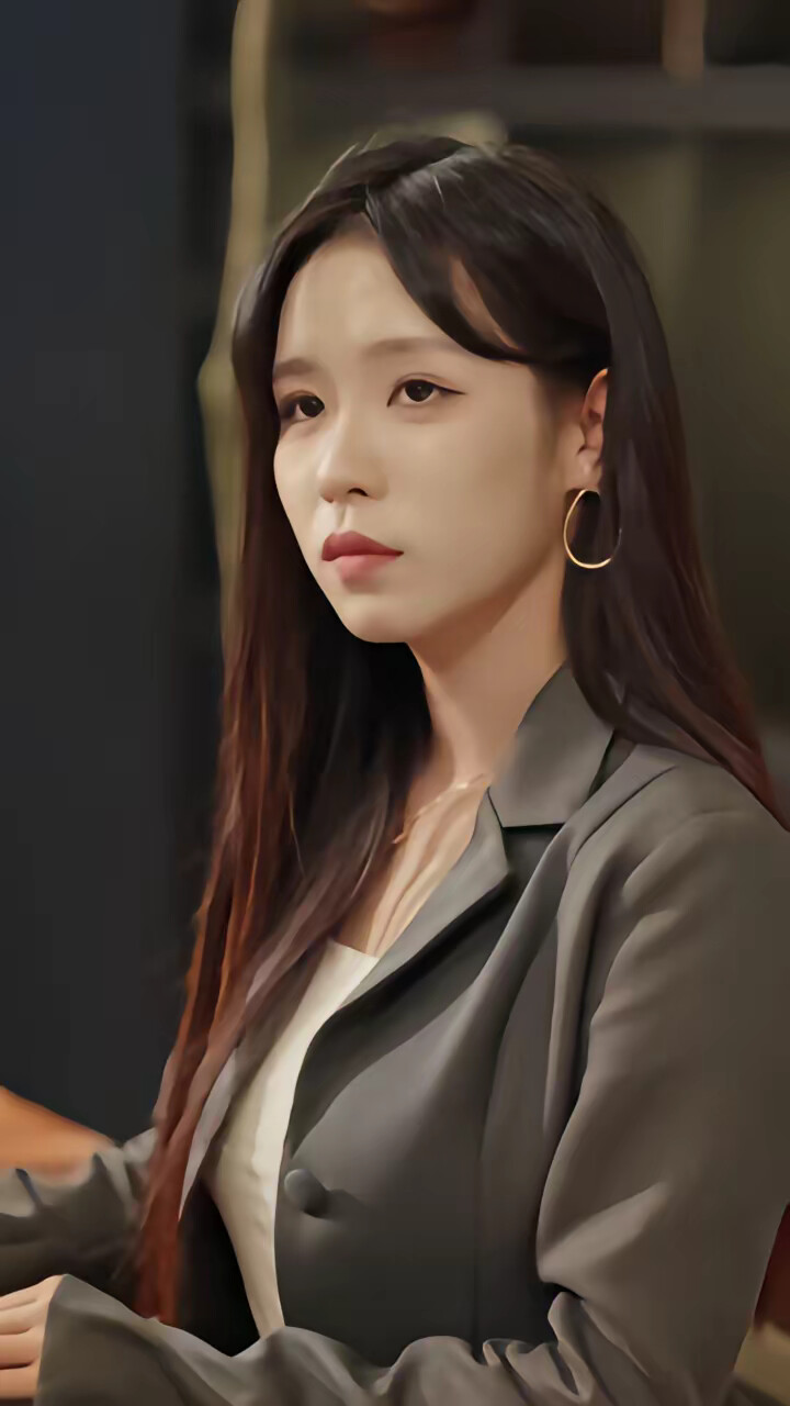 《下山后我横扫一切》剧照