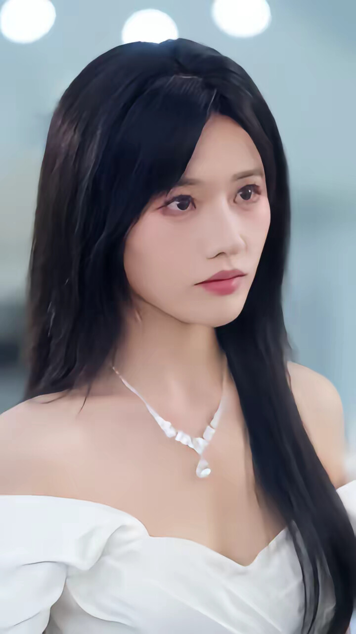 《揉碎谎言为你冠冕》剧照