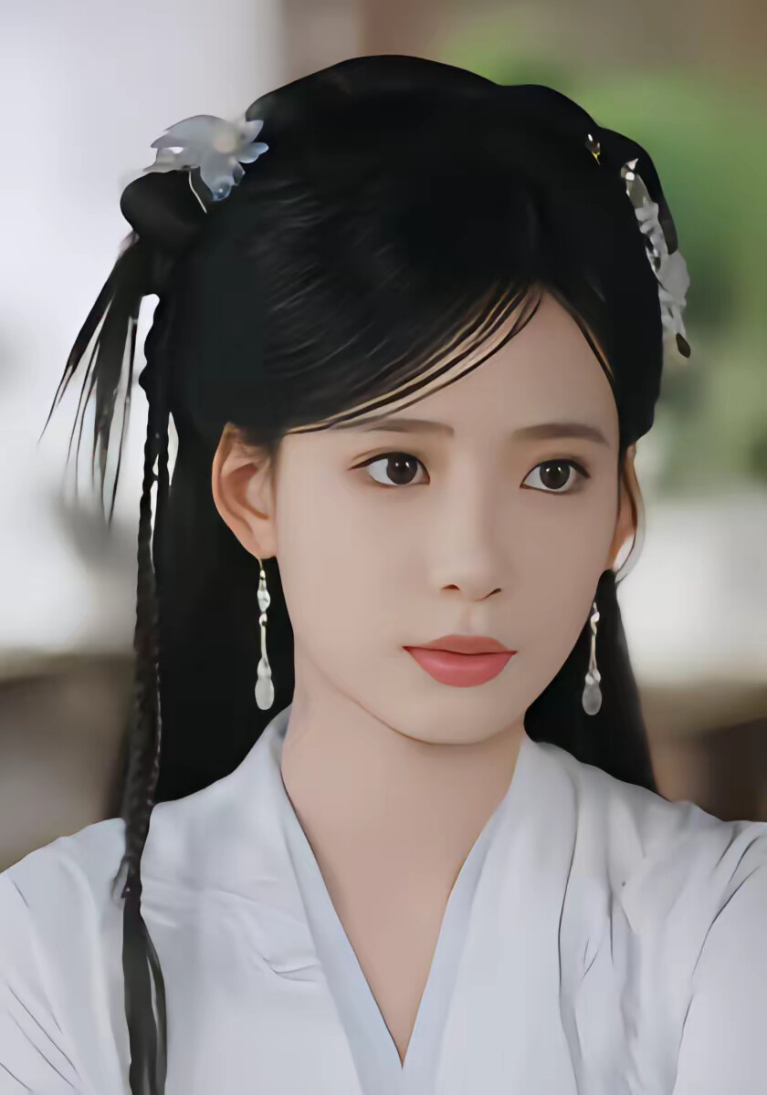 《抄家当场,我抱住权臣大腿喊相公》剧照