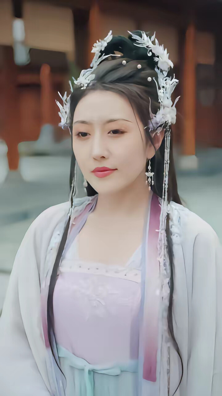 《充值就能升级:我躺着成仙了》剧照
