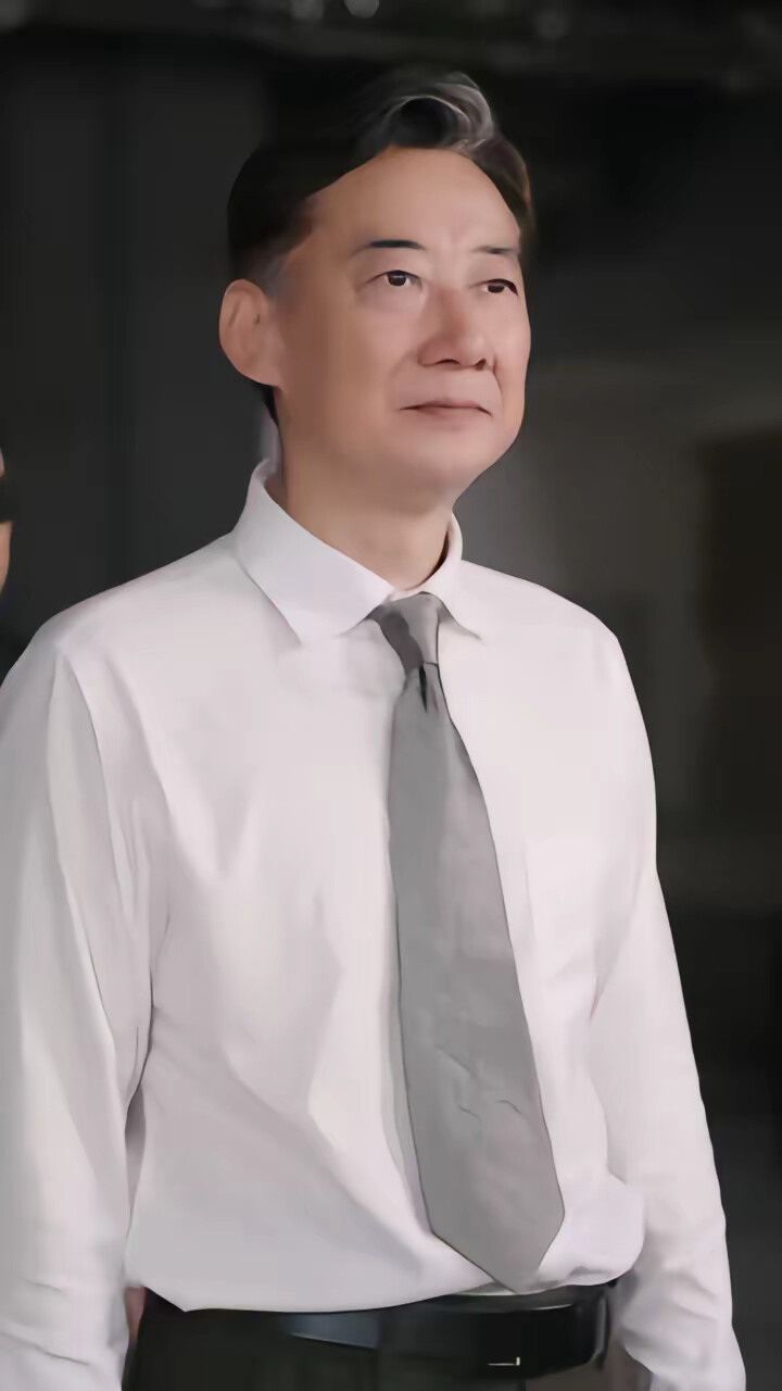 《退休返聘之大夏机长》剧照