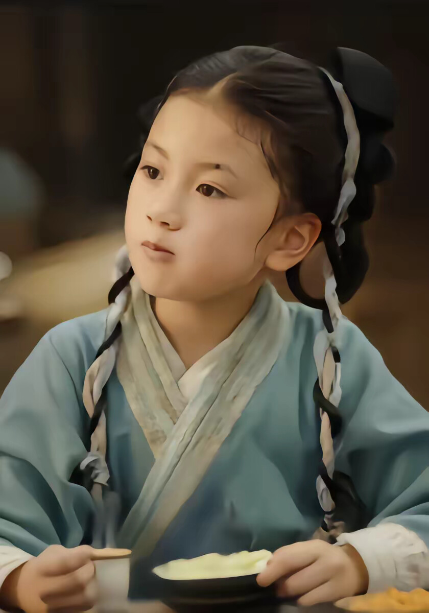 《穿越灾荒年,我带全村喝酒炫肉》剧照