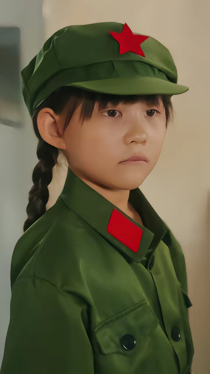 《奶包渡劫失败别怕,带全家开挂》剧照