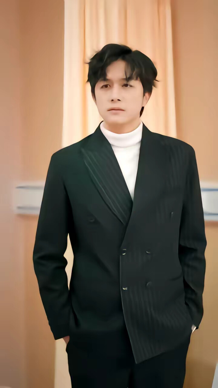 《机器人女友竟是心动本体》剧照