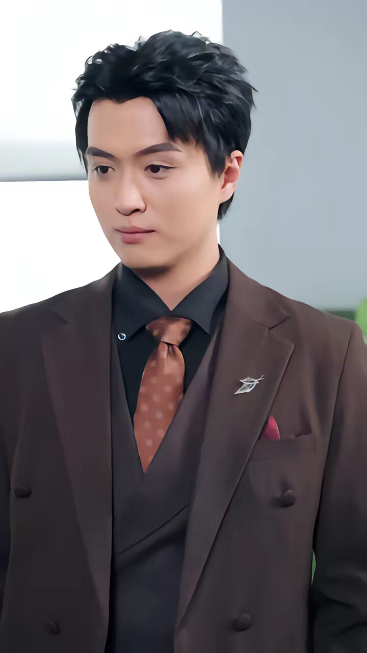 《全家纵容养子我走后他们慌了》剧照