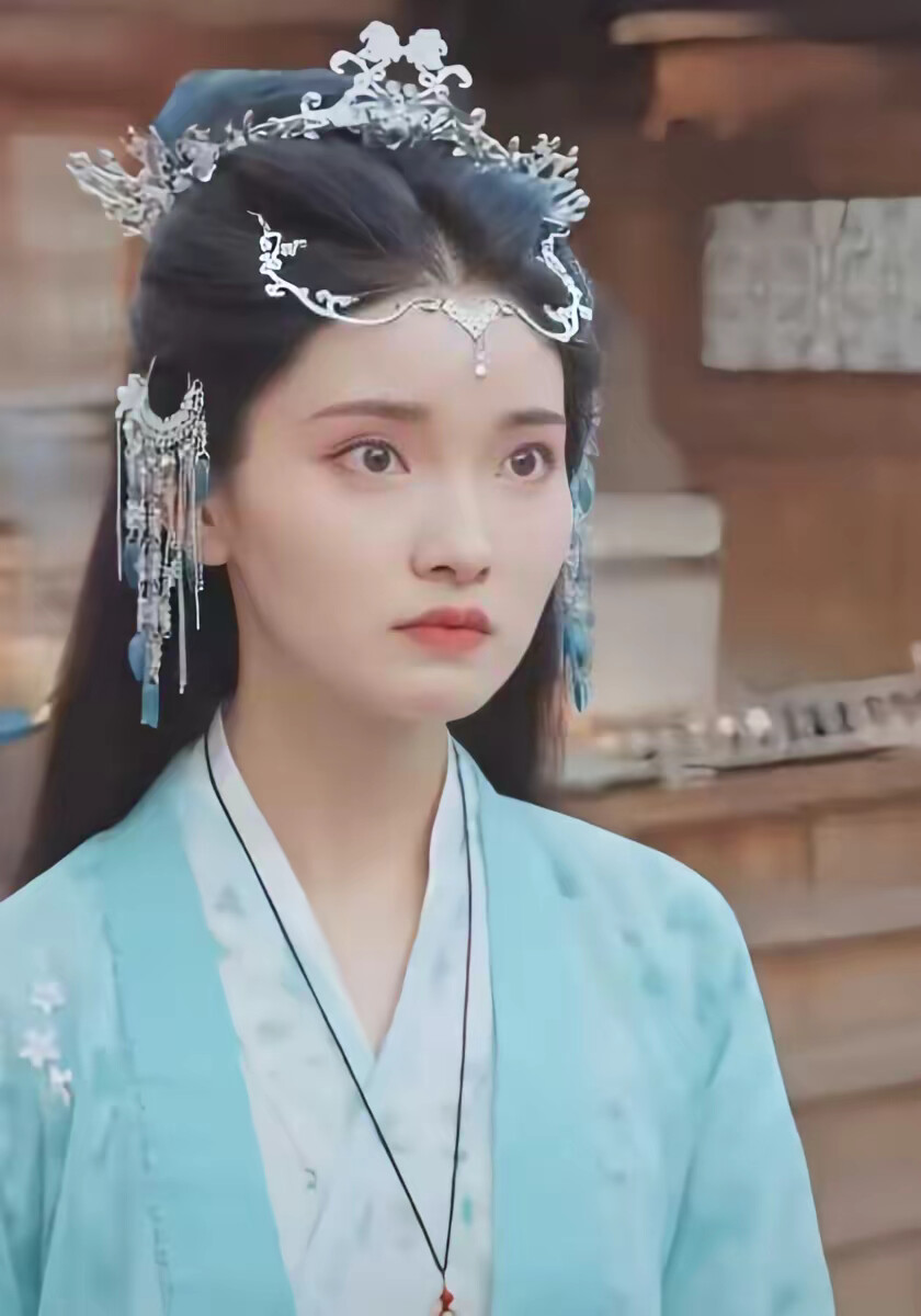 《开局帝境宗主，无限合成仙人长老》剧照