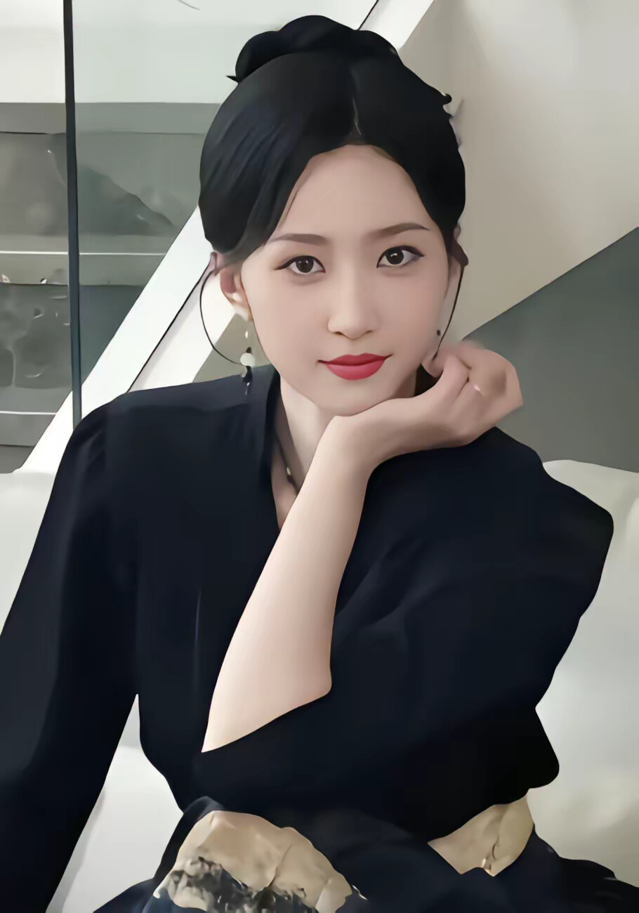 《巅峰丐婿从被美女姐姐捡回家开始》剧照