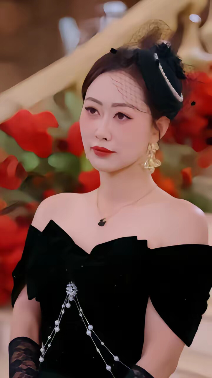 《股神隐世,一心只想卖炒饭》剧照