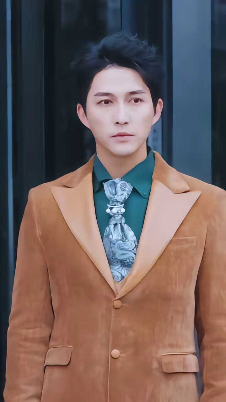 《骄阳伴我》剧照