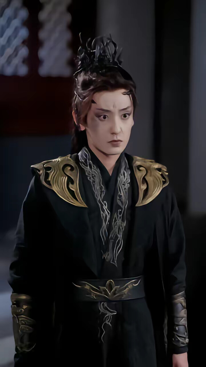 《毒闺蜜想害我,蛇君老公来护体》剧照