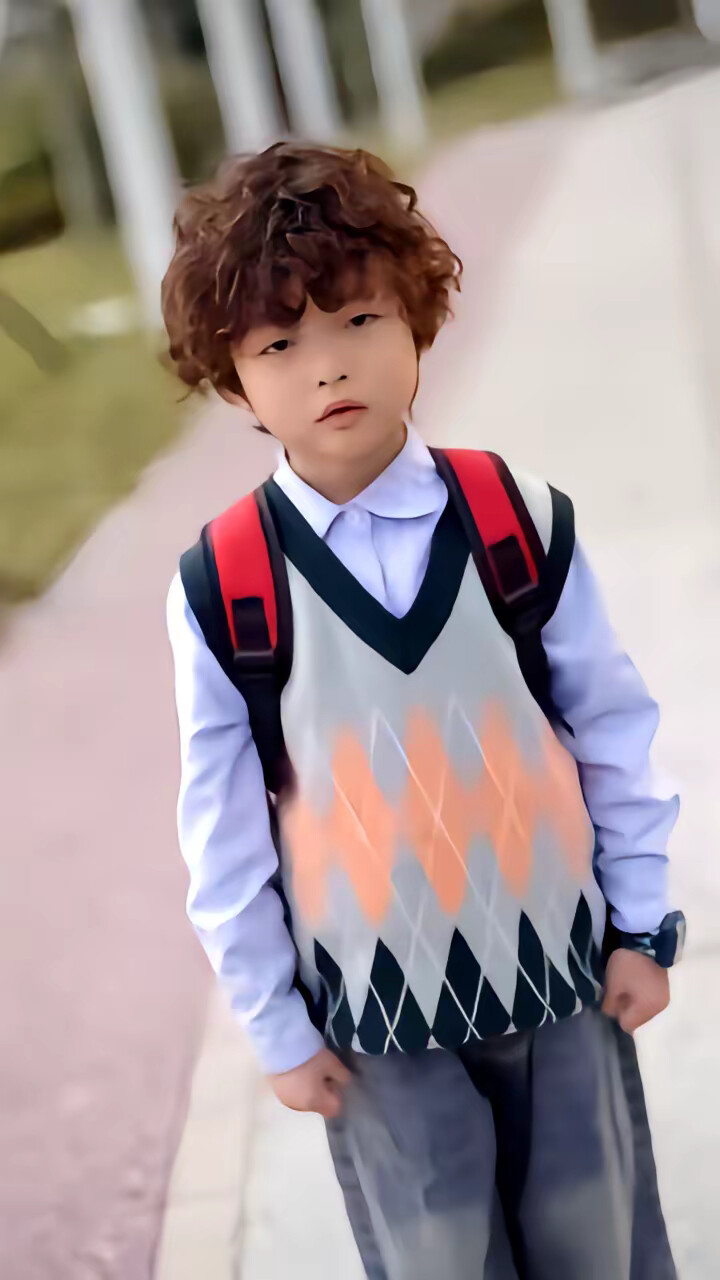 《反派漂亮亲妈十斤反骨》剧照