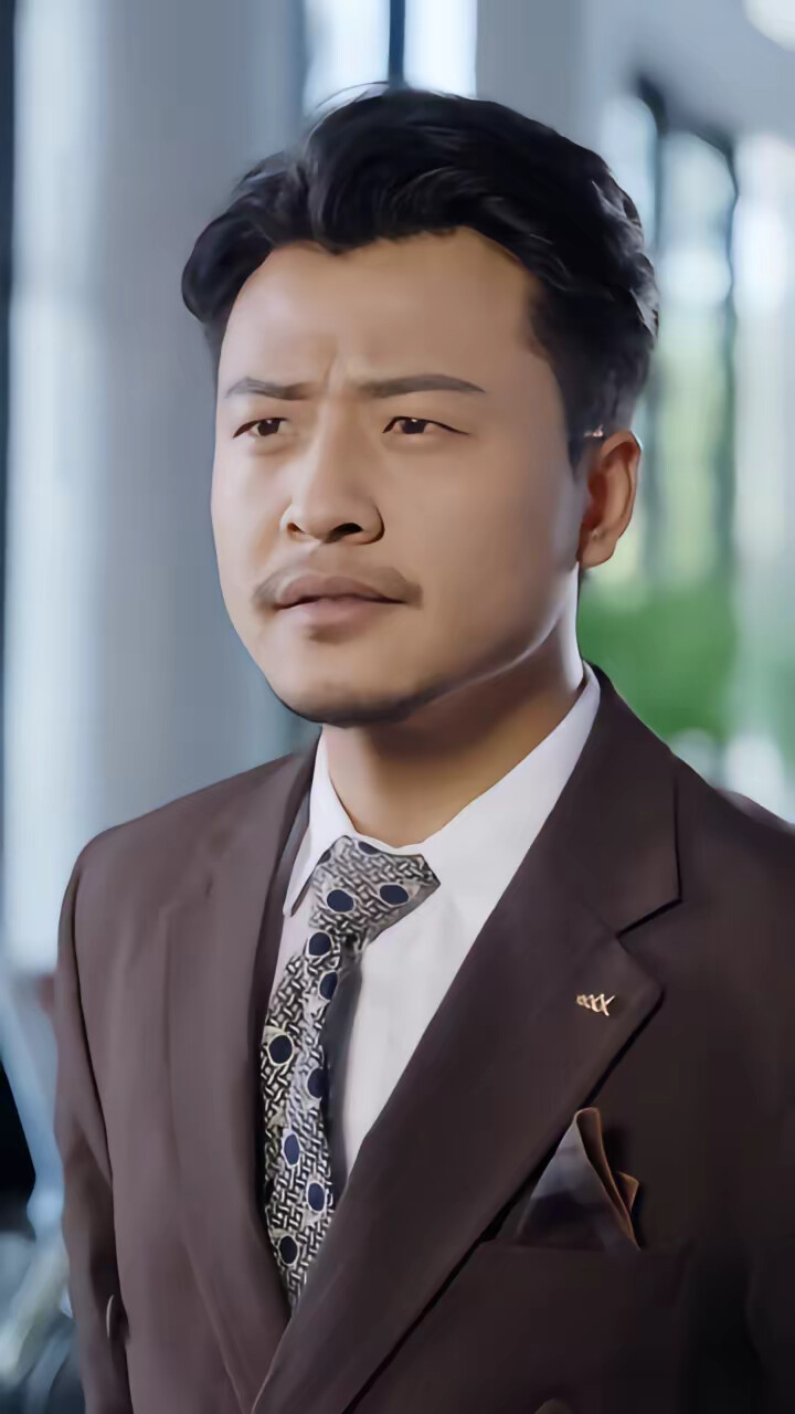 《养育19年女儿将我送上热搜》剧照