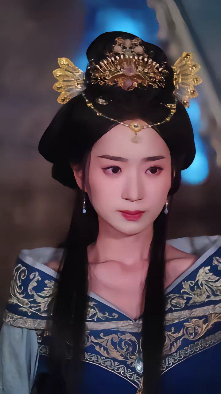 《绑定好运系统,暴君独宠我一人》剧照