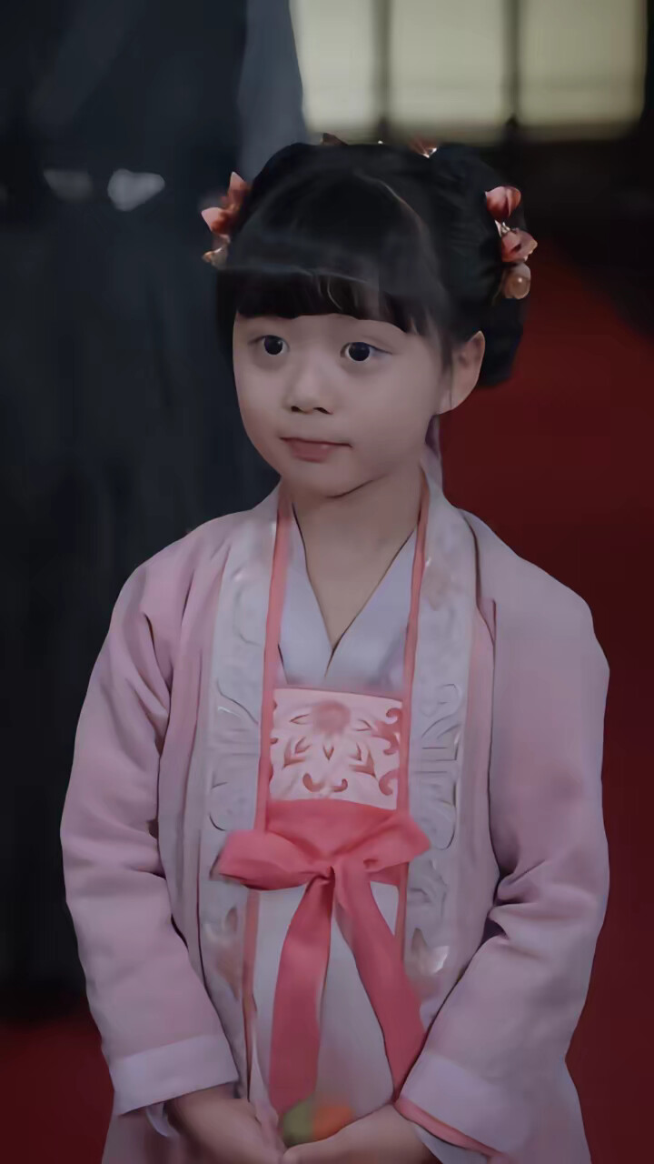 《开局流放,甜宝在谷里当团宠》剧照