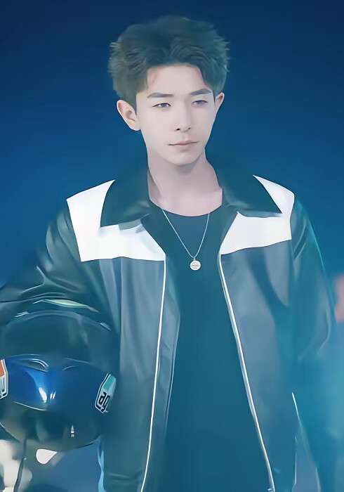 《他远在咫尺》剧照