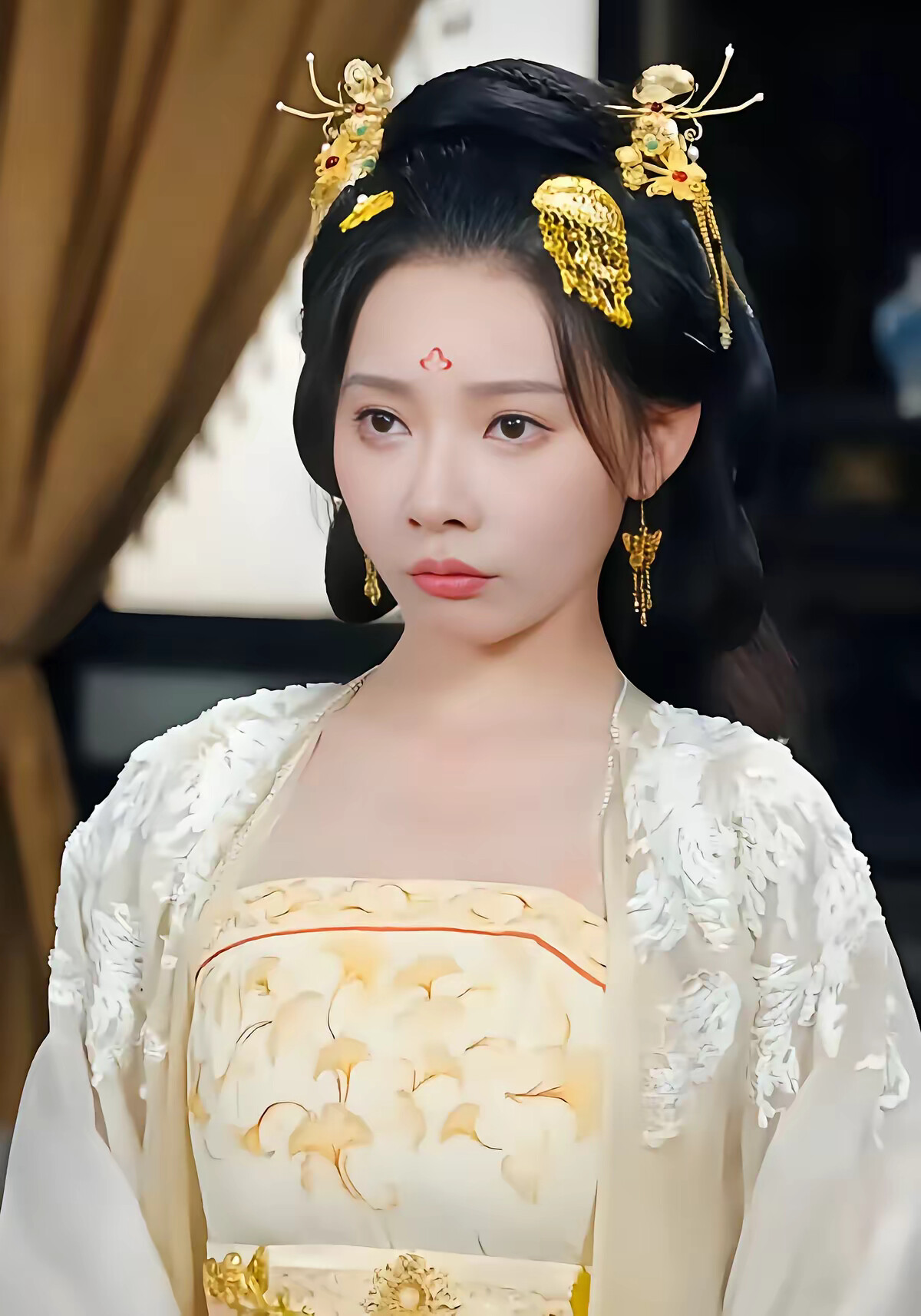 《宠妻就变强,我的女帝老婆藏不住了》剧照