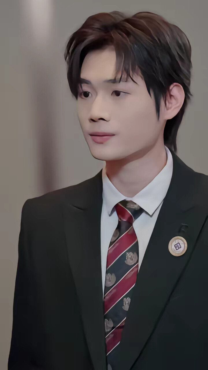 《全校直播:毕业典礼上我惊艳全场》剧照