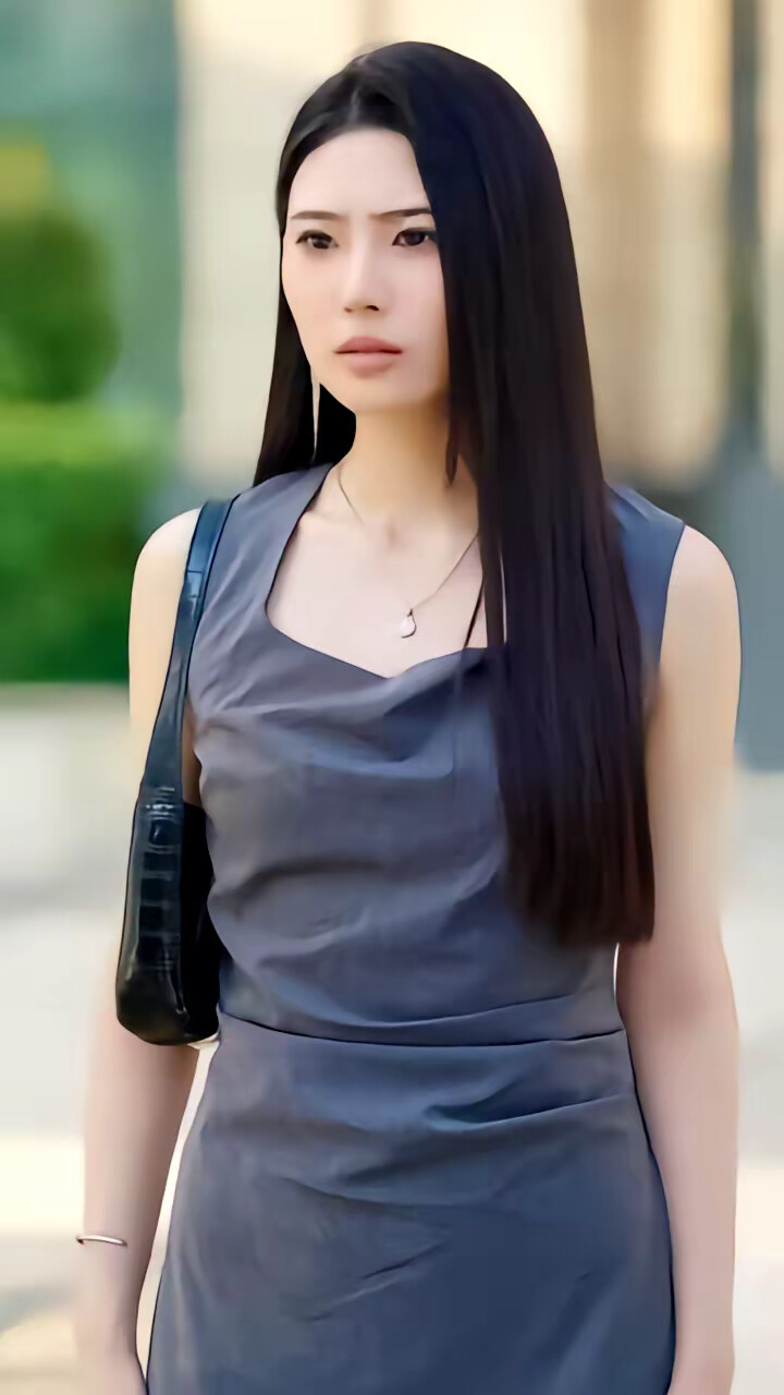 《离婚后发现自己是万人迷》剧照