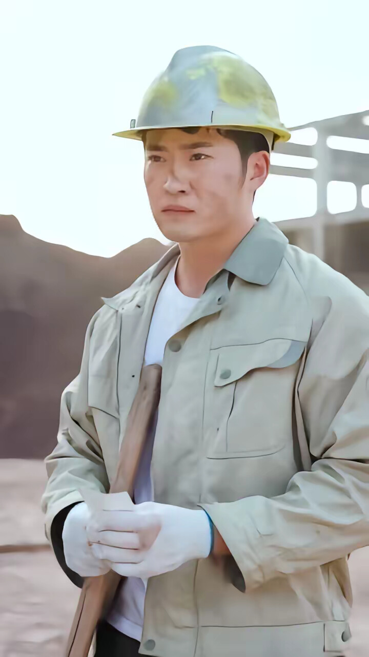 《爸妈回国后,我走上巅峰》剧照