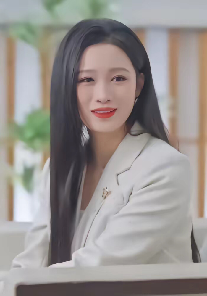 《食谱随机刷新,客人馋疯了》剧照