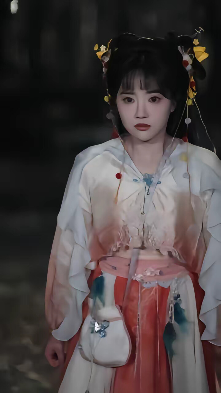 《听说我成了反派白月光》剧照