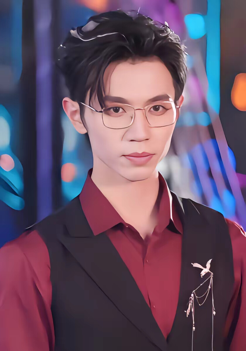 《穿书反派成团宠》剧照