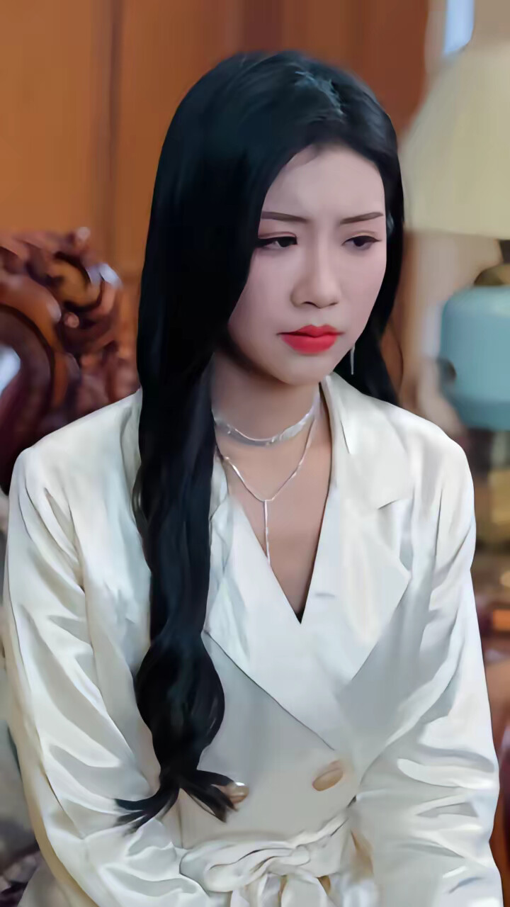 《绝代佳人欠我赊刀债》剧照