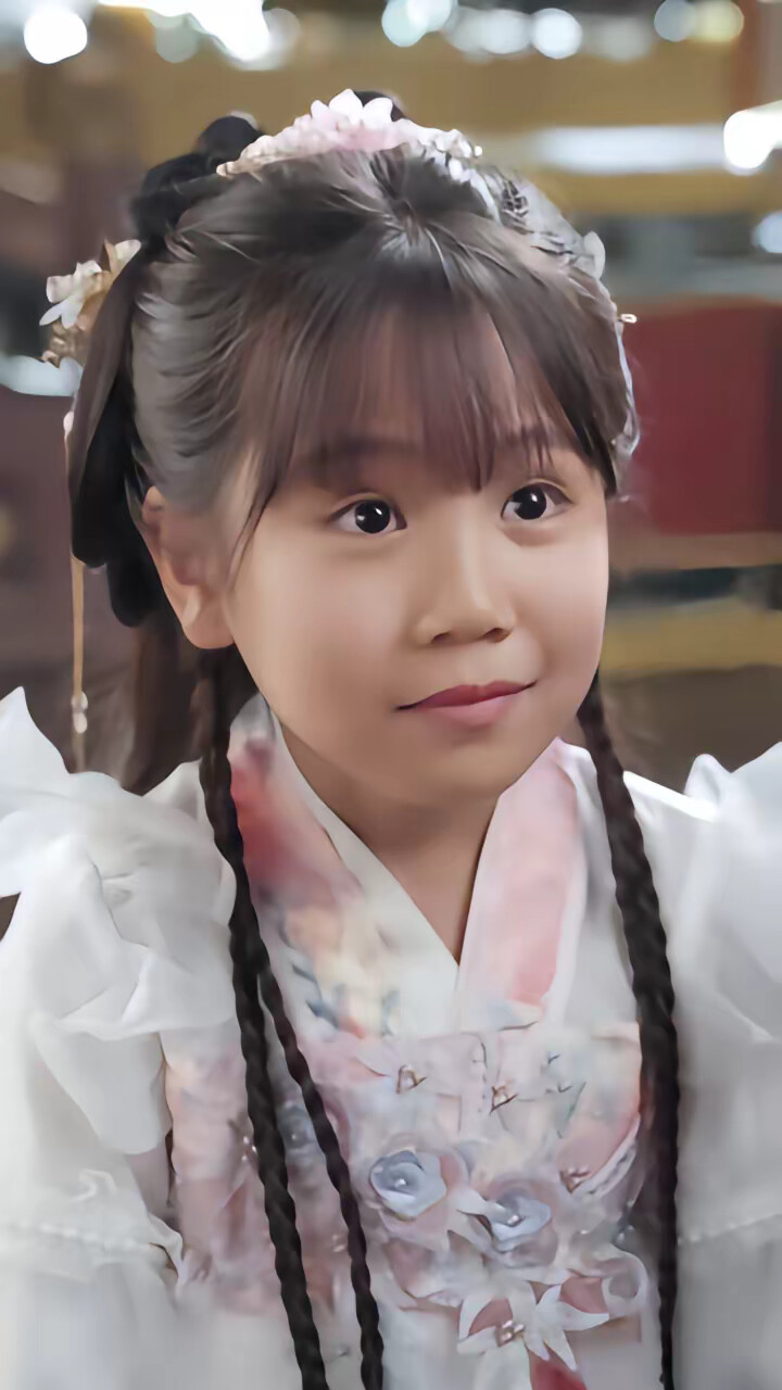 《郡主十岁,我把纨绔爹养成皇帝啦》剧照