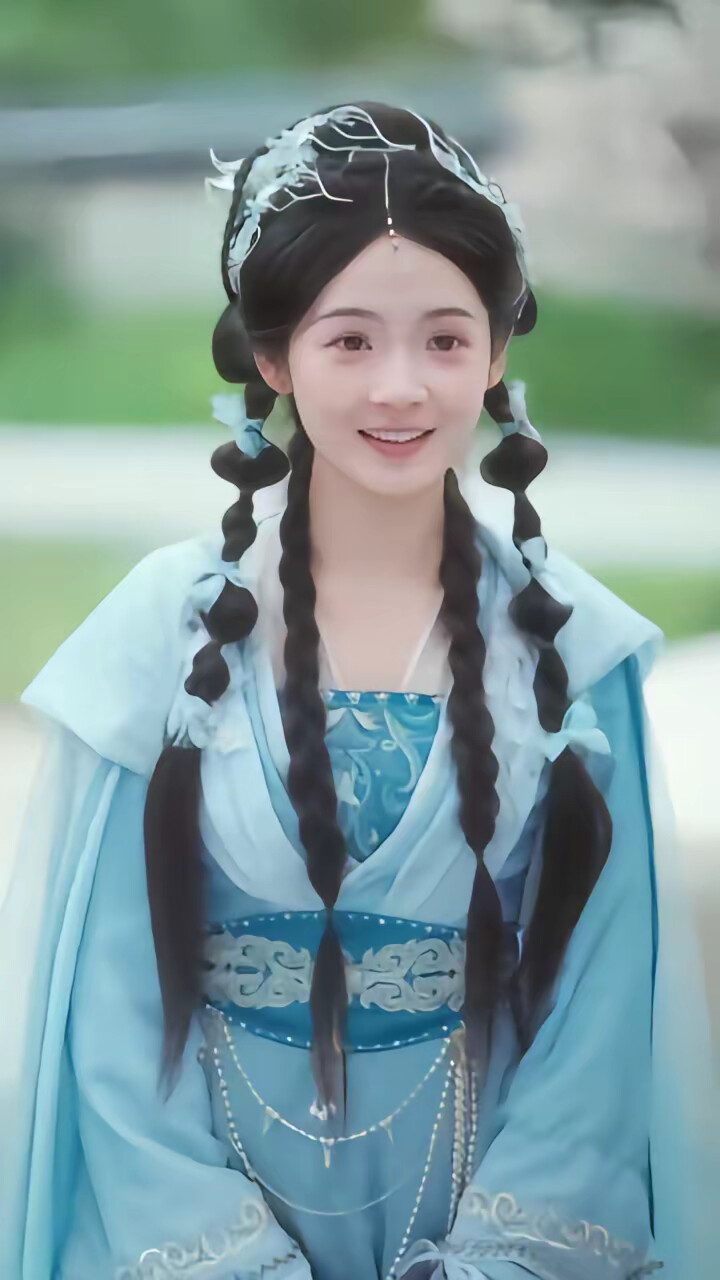 《娇软小师妹,一心独美》剧照