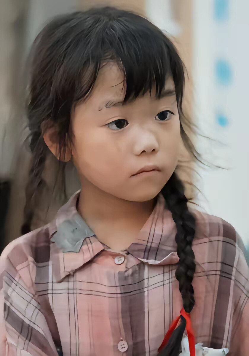 《你比暖阳耀眼》剧照