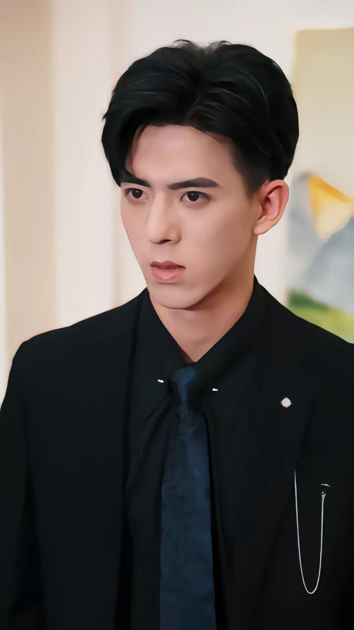 《系统让我虐男主，结果他自我攻略了》剧照