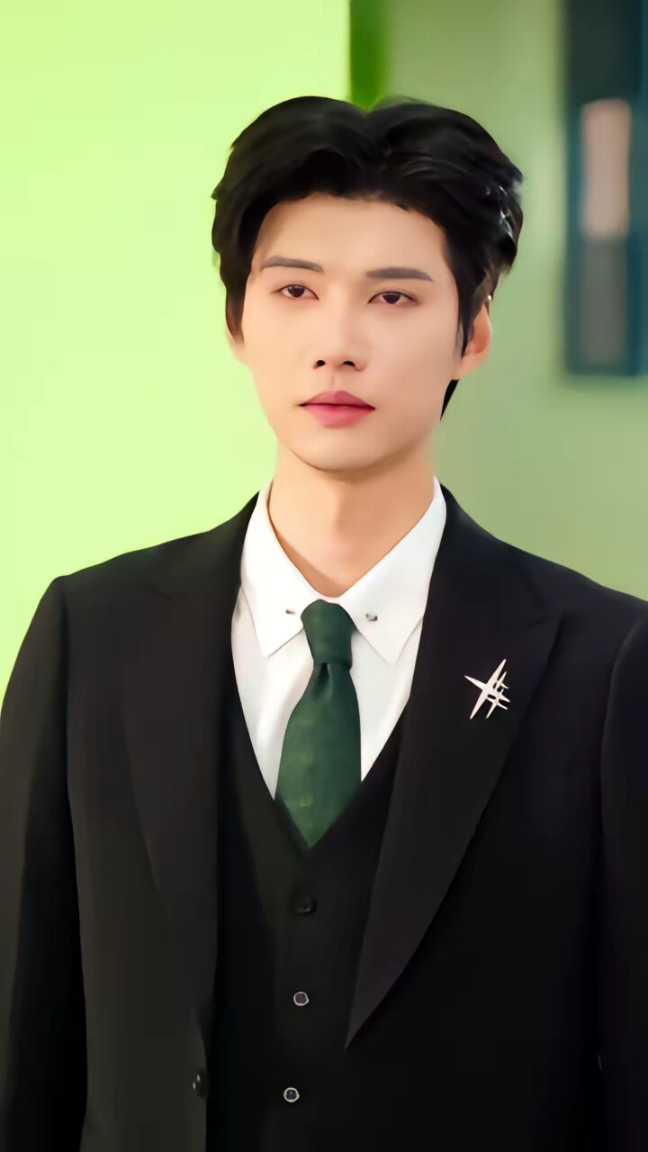 《重生后，竹马靠边我选天降》剧照