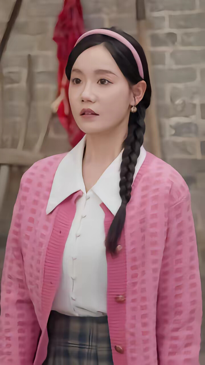 《年代锦鲤文的炮灰大嫂重生了》剧照